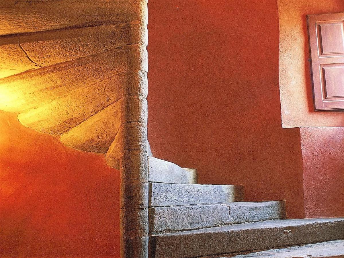 Chateau La Servayrie - Chambre D'Hotes Marcillac-Vallon Eksteriør billede