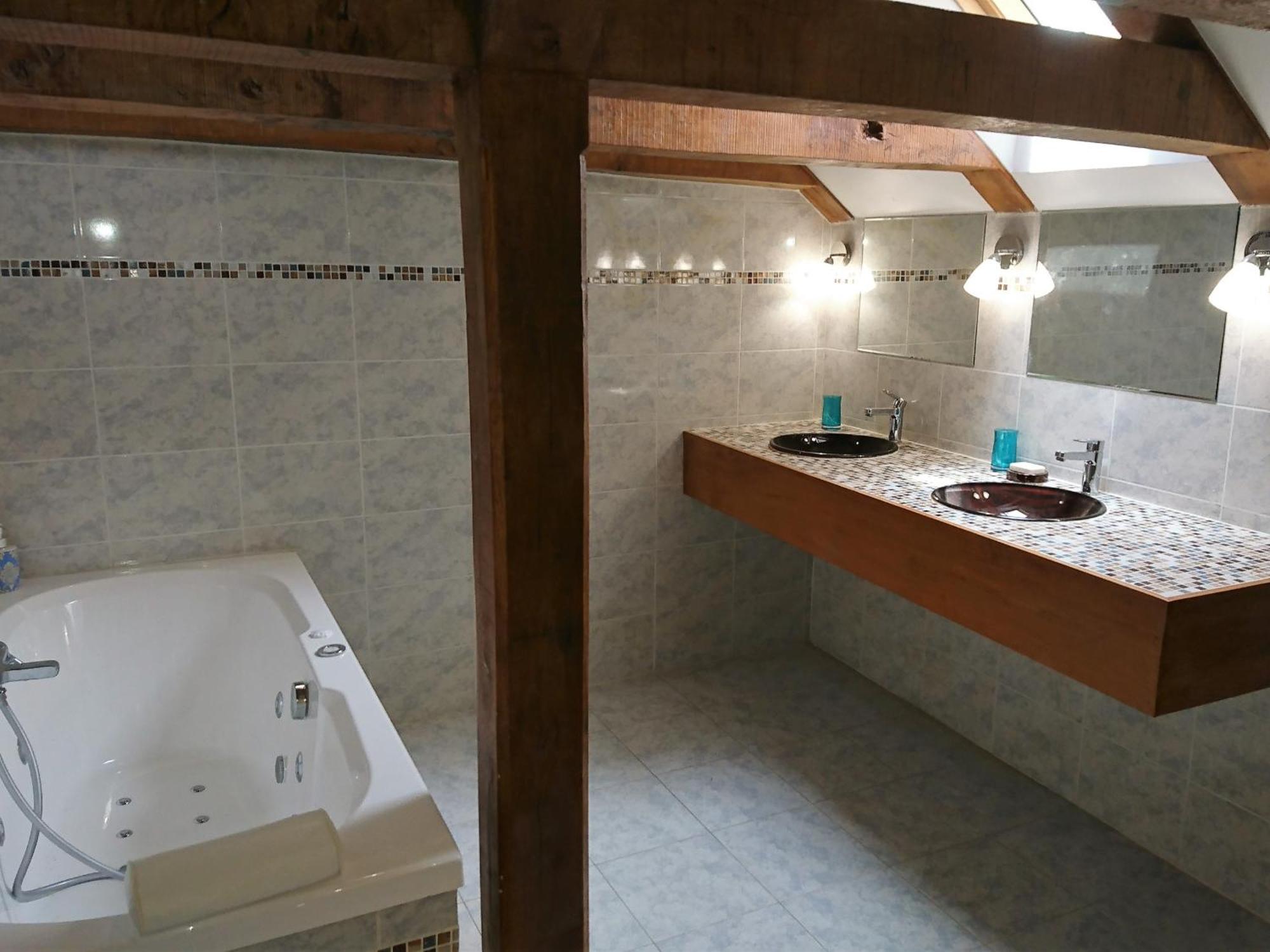 Chateau La Servayrie - Chambre D'Hotes Marcillac-Vallon Værelse billede