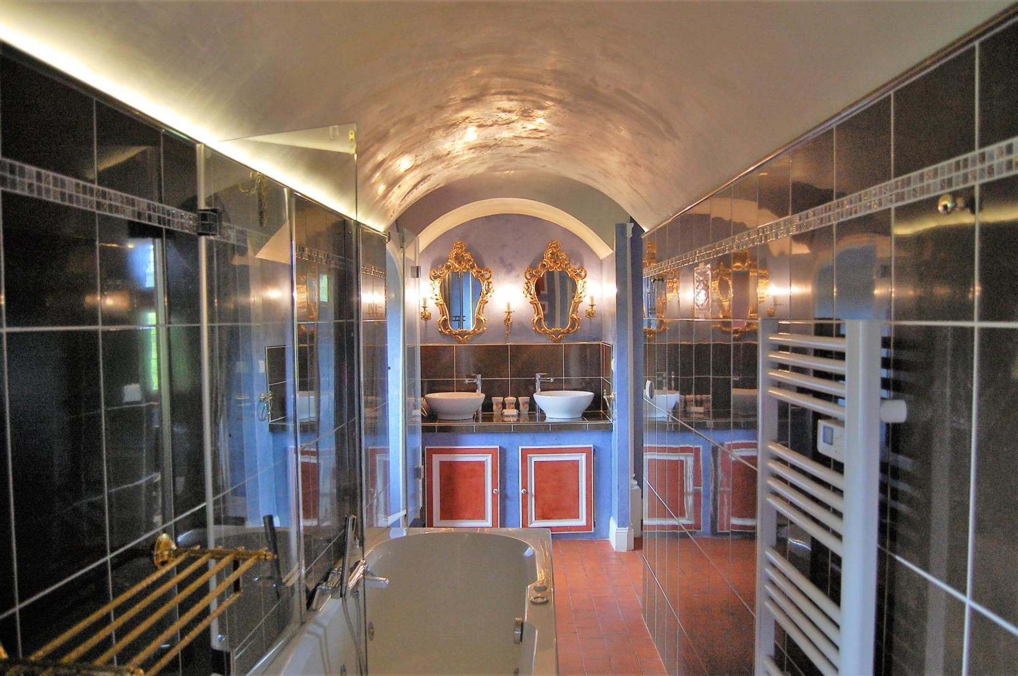 Chateau La Servayrie - Chambre D'Hotes Marcillac-Vallon Eksteriør billede